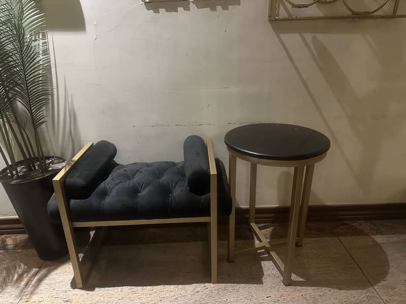 Ottoman with marble table 0