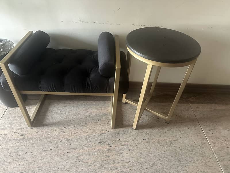 Ottoman with marble table 1