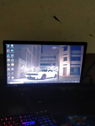 Gaming pc including monitor
