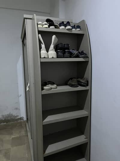 2 cupboards with sliding doors for