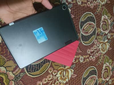 Lenovo M8 tablet