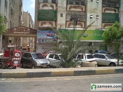 SHOP FOR SALE IN MAIN FOOD STREET HEART OF JOHAR OPPOSITE BALOCHISTAN SAJJI 11/30 SIZE WITH WASHROOM