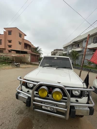 Mitsubishi Pajero 1989