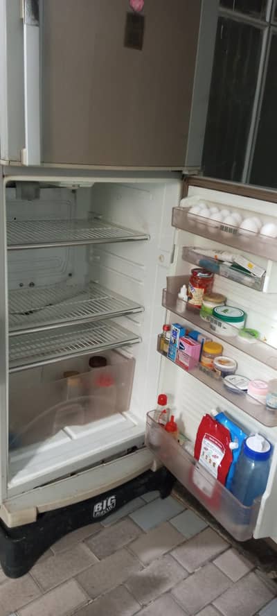 Dawlance refrigerator