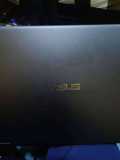 Asus core i5/ 10 generation/8GB Ram / 450 GB ssd