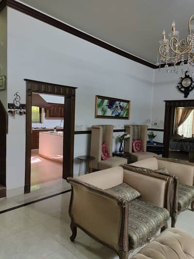 1 kanal Beautiful house for Sale Main Zafar ali Road Cantt Sialkot