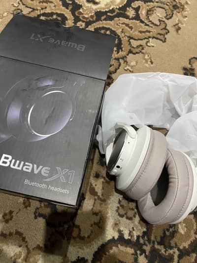 Bwave x1 Hifi sound quality UK import original with box back foldable