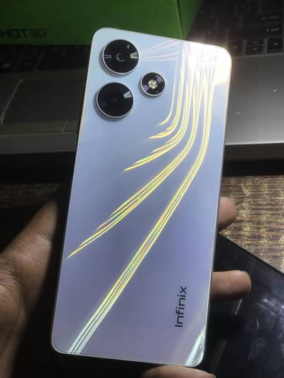 hot30 8/128 with box charger 33watt fast