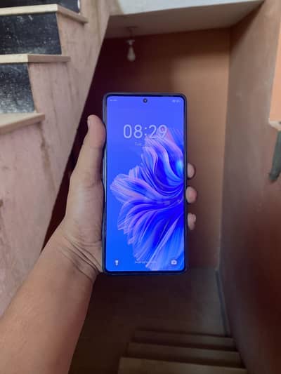 tecno camon 20 8/256 with box