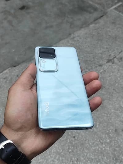 Vivo V30 (12+12/256Gb)