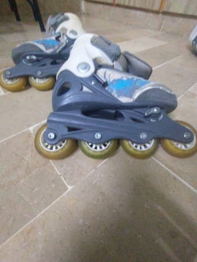 KIDS SKATING FOR SELL