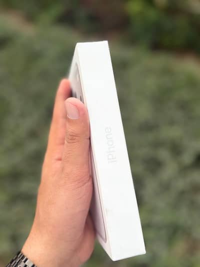 Iphone 17 pro max silver factory unlock