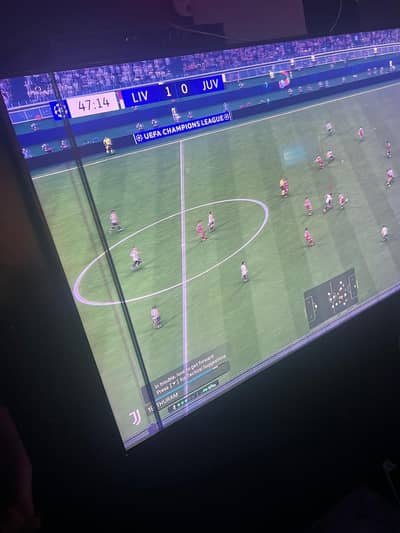 Samsung 55 Inch QLED TV for Sale (Faulty Condition)