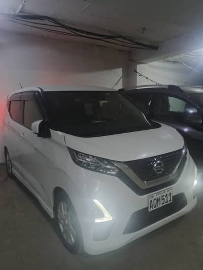 Nissan days highways s hybrid