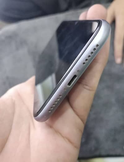 iphone 11 256GB pta approve