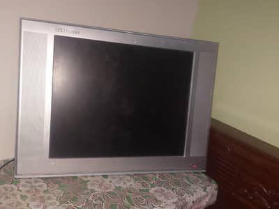 Led/Lcd urgent sale