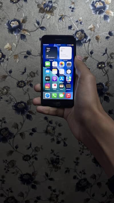 iphone 7 128 GB official PTA approved