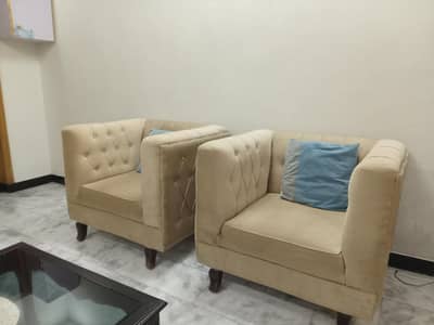7 seater sofa set in excellent condition for sale
