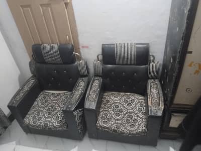 Used  3 set sofa set with  2 chair set