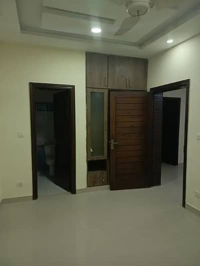 G 13 4 MARLA HOUSE AVAILABLE FOR SALE