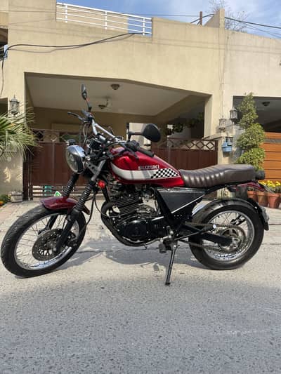 SUZUKI GN 250cc modified for sale in excellent condi