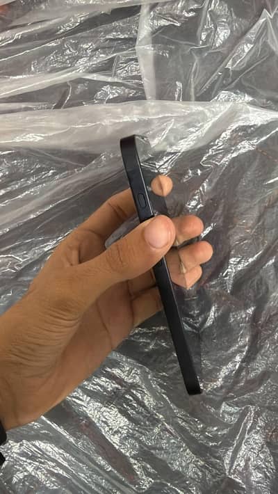 iphone 16e | jv | 128 | Black | 10/10 |