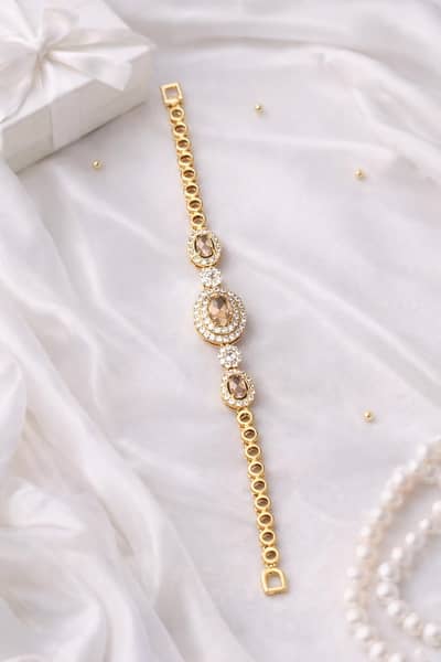 Elegant Gold Plated Bracelet For Woman - Perfect for party and daily w