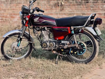 HONDA 125 (2017 Model) Exchange possible with good bike
