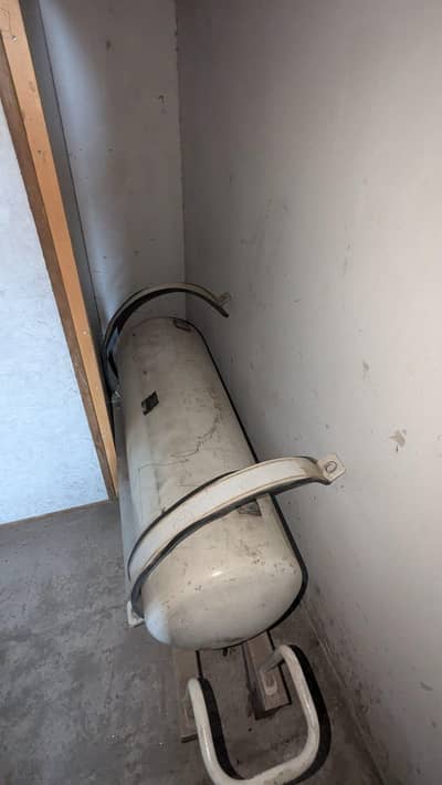 Suzuki Mehran CNG  Cylinder+Kit with Stand-All Okay