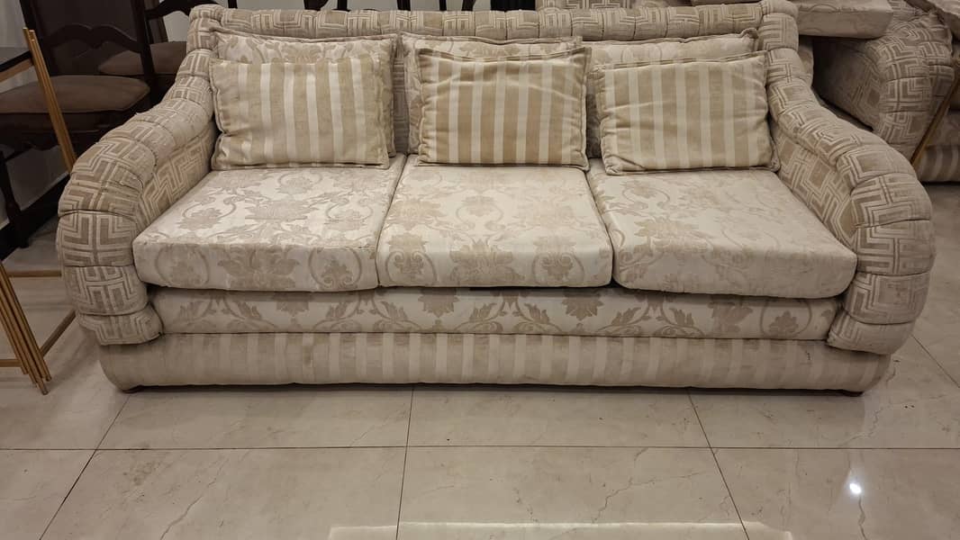 A class sofa set 3