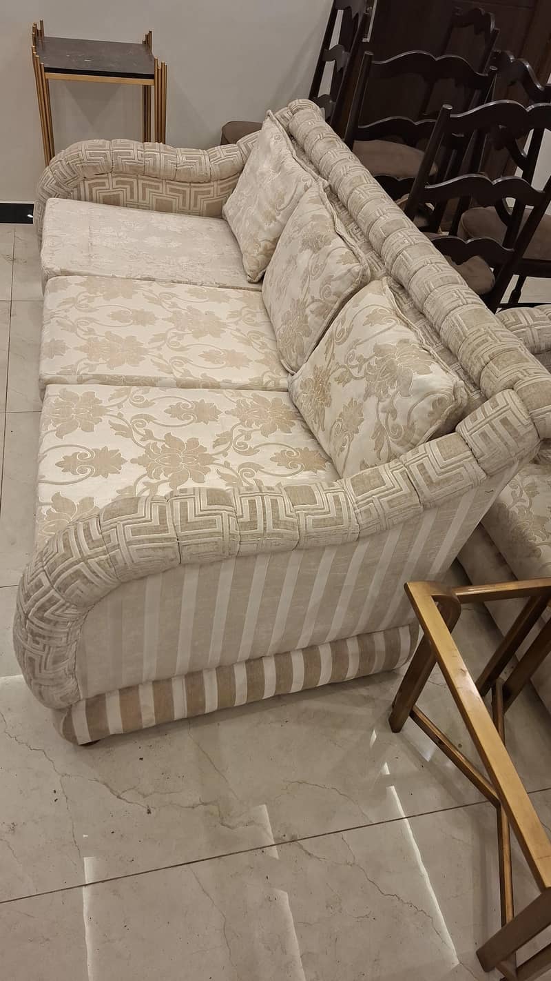 A class sofa set 4