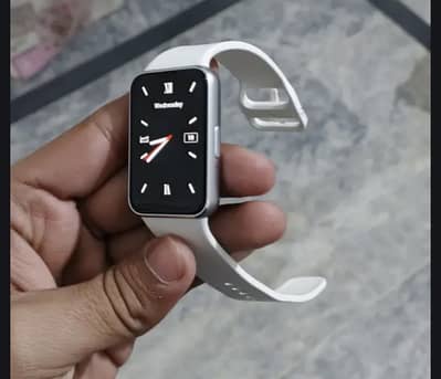 Samsung Galaxy Fit 3 jst 20 day use lke brnd with 1 extra strap n prot