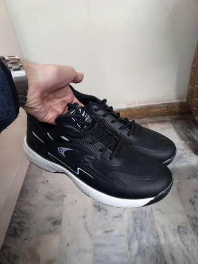 brand new elo joggers in black