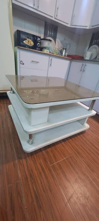 white 3 tiered table