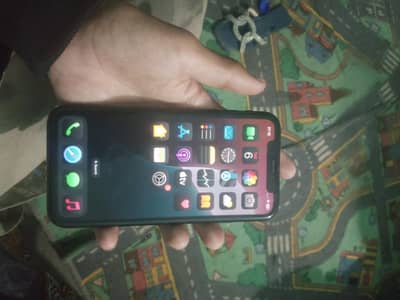 Iphone XR Permanent Bypass64 gb 95 battery health waterpack