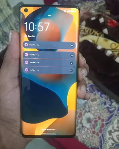 Moto edge plus Exchange possible / urgent sale I need money