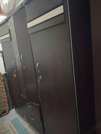 new furniture hai kam use hua hai 6 mahine