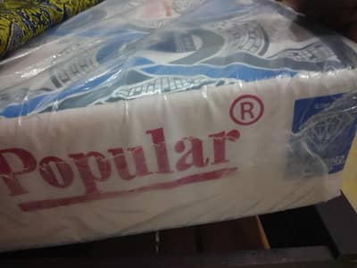 new furniture hai kam use hua hai 6 mahine. .