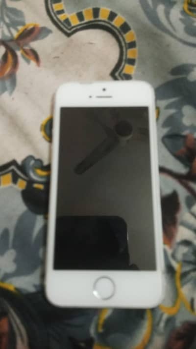 iphone 5s 10/10 condition