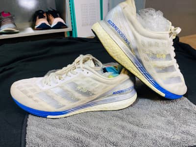 Adidas shoes available for selling used orignal