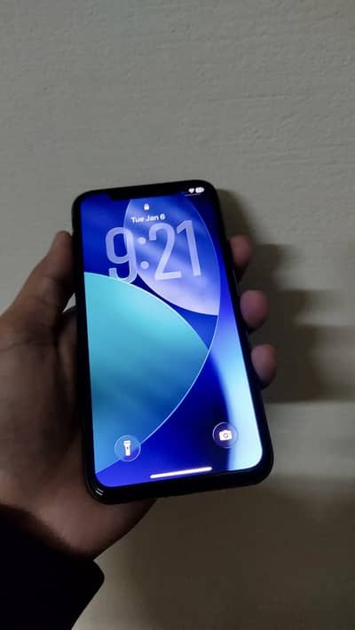 I phone 11 pro 10/10 condition total orignal