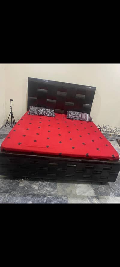 great condition bed set 1 years use