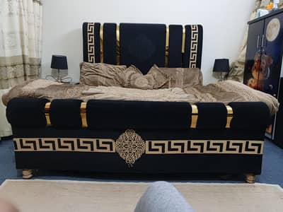 Luxurious King Size Black Velvet Bed Set – Like New Condition