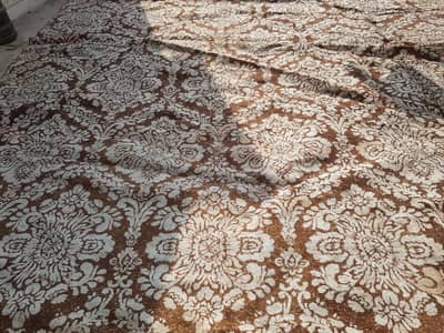 Good size turkish carpet in excellent condition. and size. l