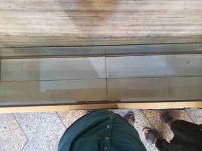 jewellery shop counter