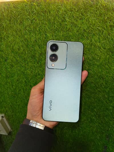 vivo Y17s