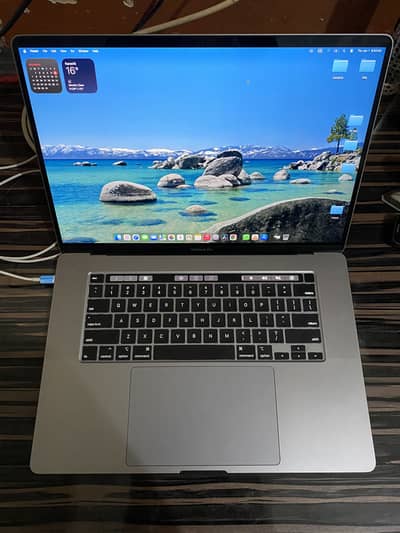 MacBook Pro 2019 16 inch i9 32Gb ram