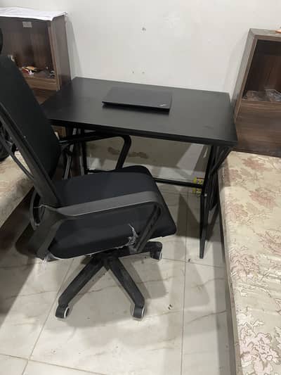 Perfect Table and Chair Setup