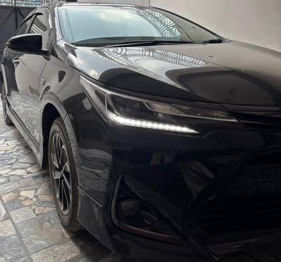 Grande 2025 black with black