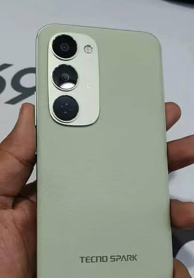 Techno Spark 40 Pro Plus